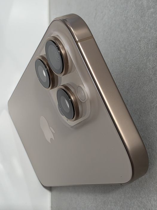 REZERWACJA Jak Nowy Apple iPhone 16 Pro 256GB Desert Titanum Komple