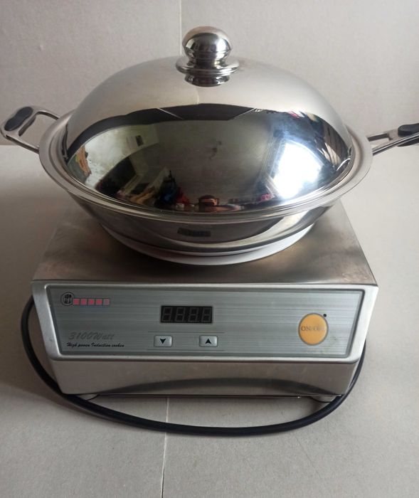 Kuchenka indukcyjna Hendi 3100W + patelnia