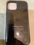 Продам силиконовый оригинальный чехол на IPhone 11 Pro