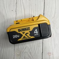 2022 Аккумуляторная батарея DeWALT DCB204 Li-Ion 4Ah 20V MAX* XR