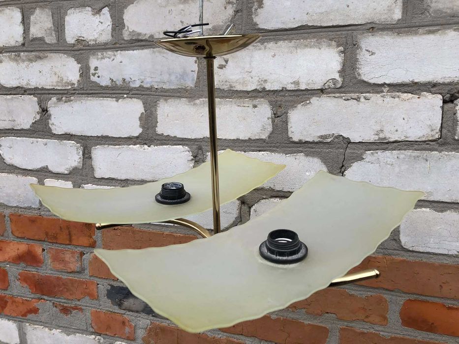 Люстра на стелю.