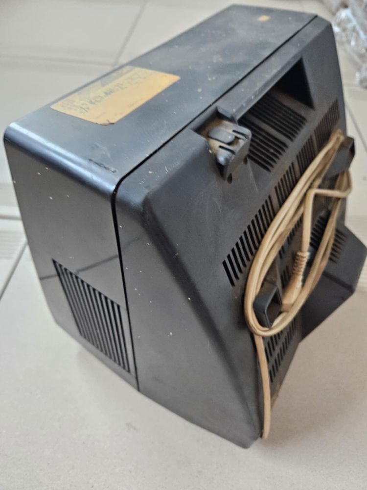 Monitor UNIMOR M4902 – retro sprzęt z PRL – sprawny