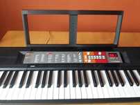 Keyboard YAMAHA PSR F50