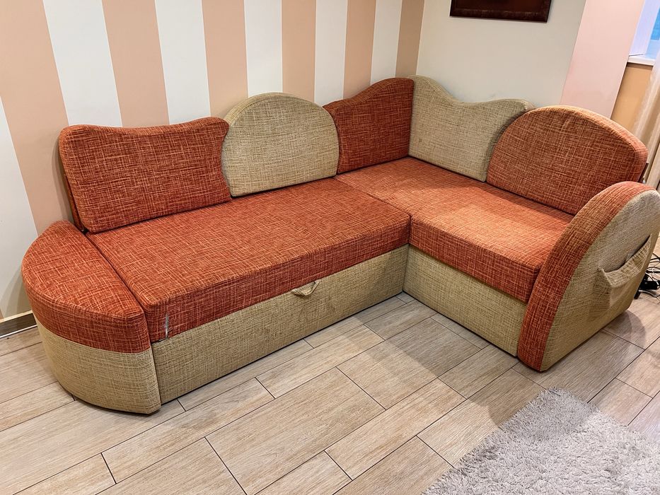 Розкладний кутовий диван