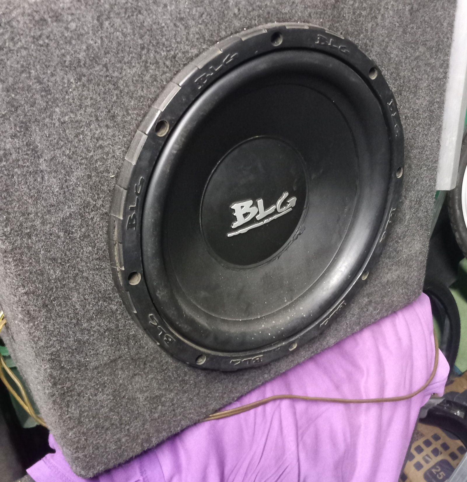 Subwoofer ze wzmacniaczem