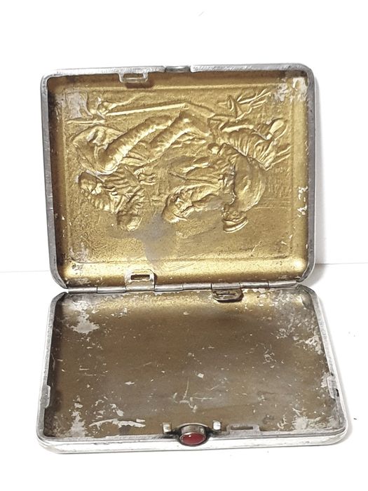 Antiga cigarreira com motivo de caça em casquinha - USSR