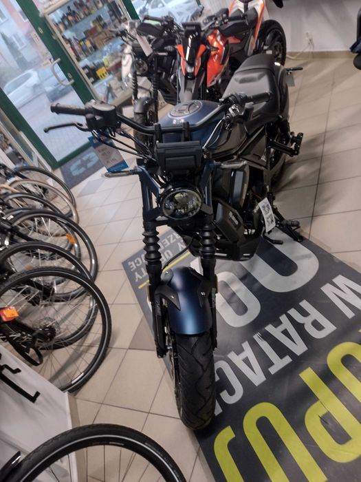 Motocykl Zontes 125 C2