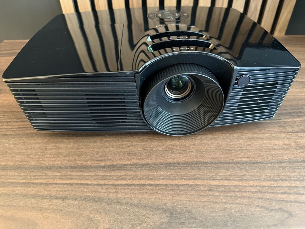Projetor Optoma HD141X