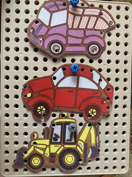 Гра, мозаїка з шурупокрутом у валізі