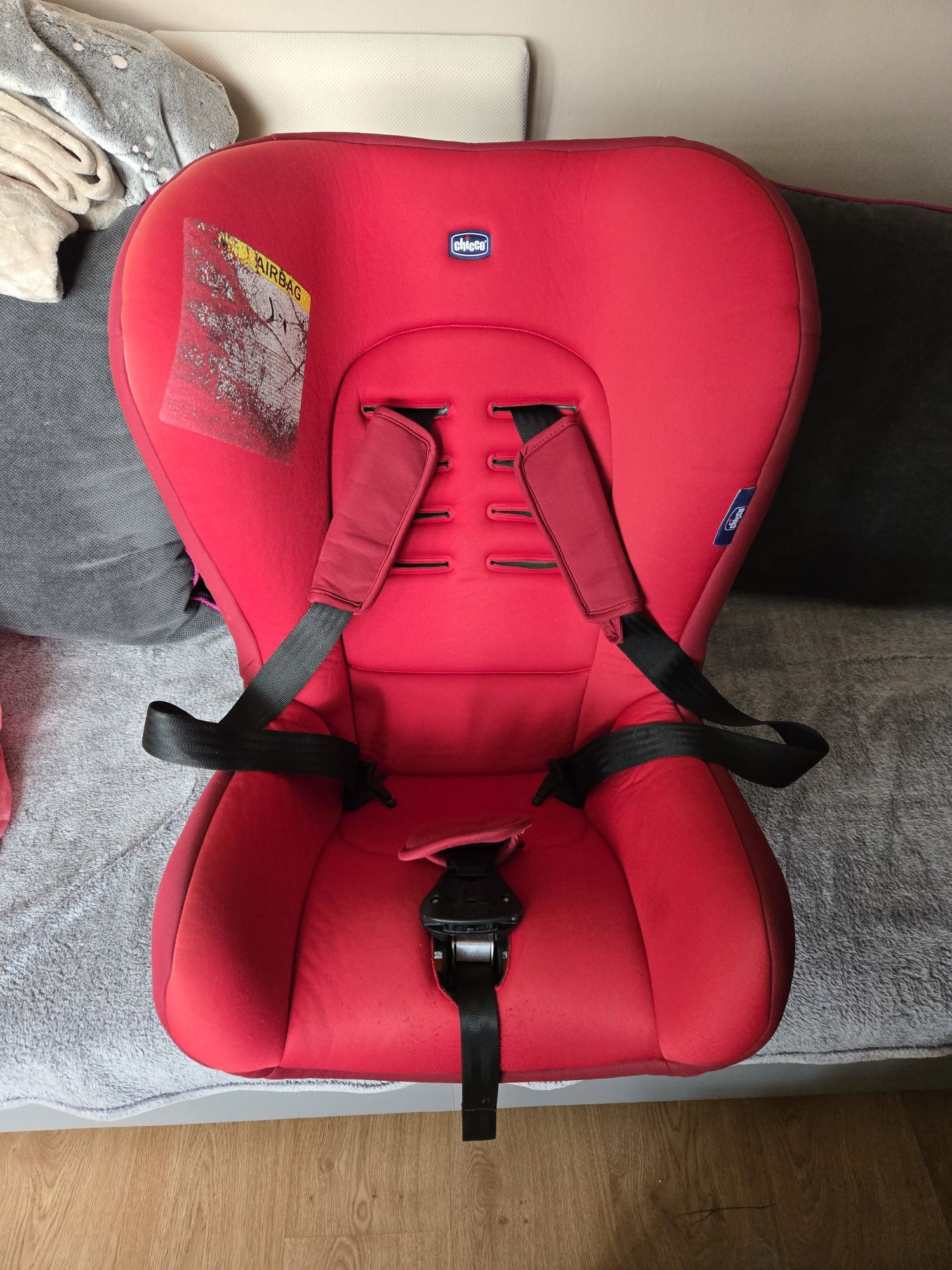 Fotelik samochodowy Chicco cosmo czerwony 0-18kg