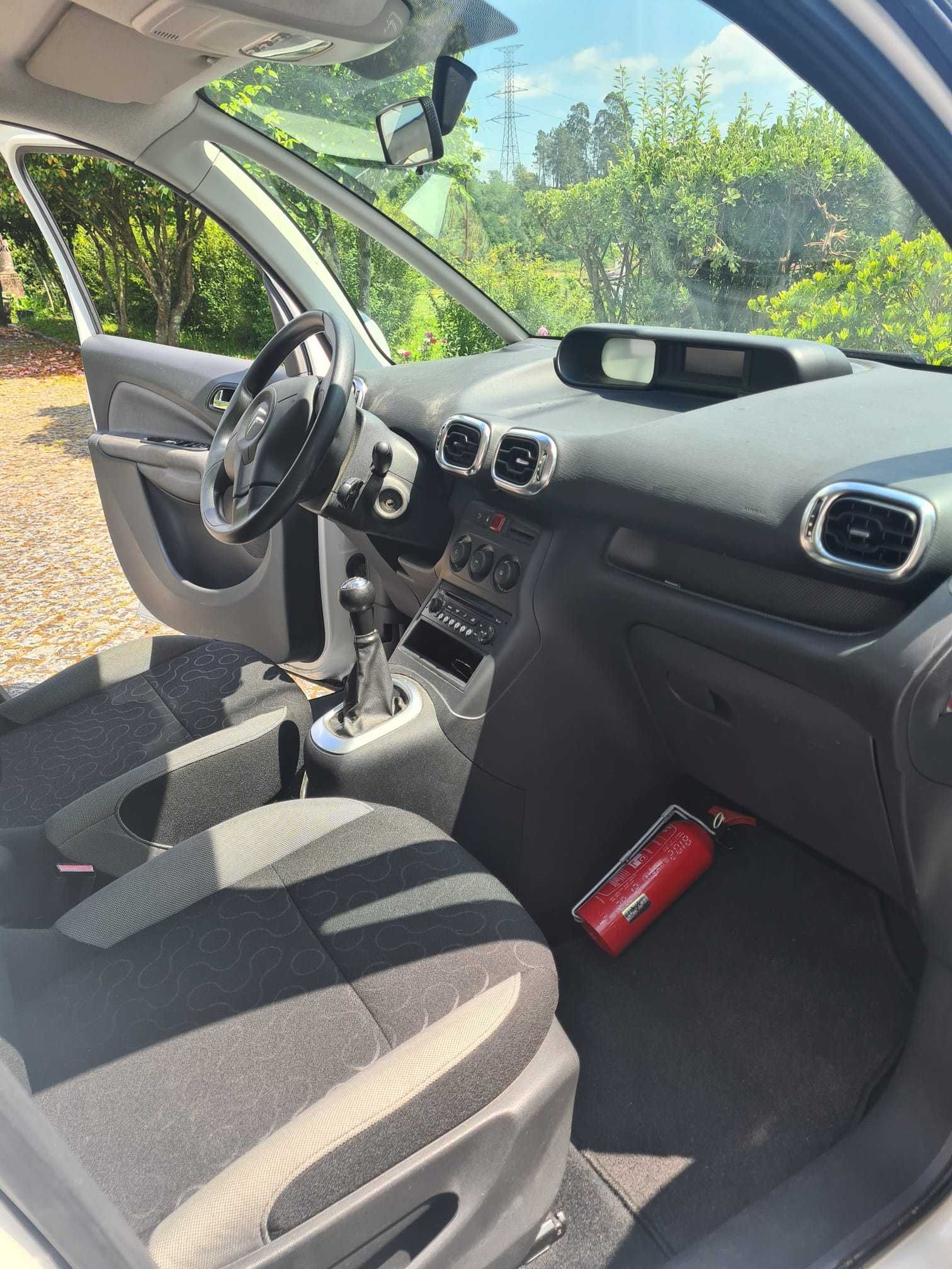 excelente oportunidade Citroen C3 Picasso 1.4 gasolina de 2012