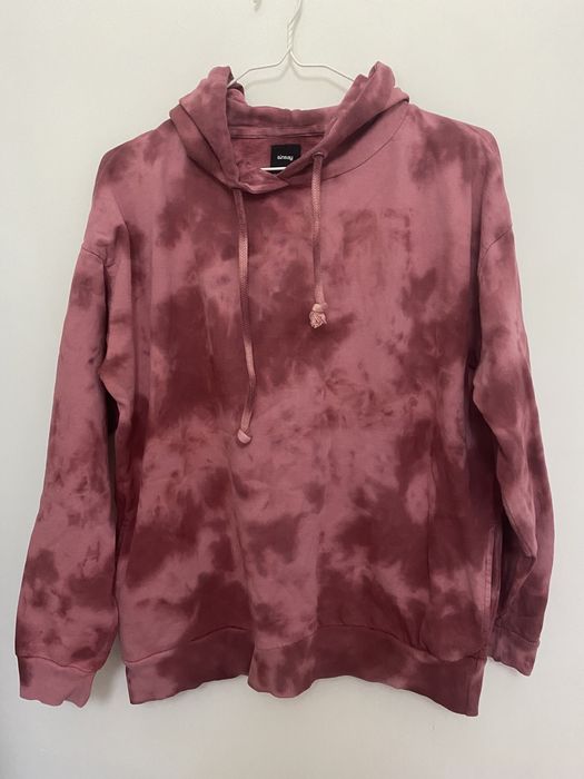Różowa bluza tie-dye z kapturem i kieszeniami