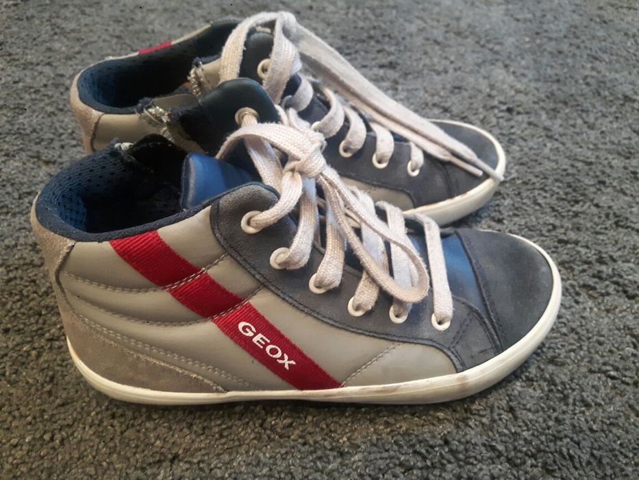 Buty chłopięce Geox w rozmiarze 33