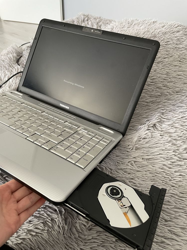 Ноутбук Toshiba Satellite L500