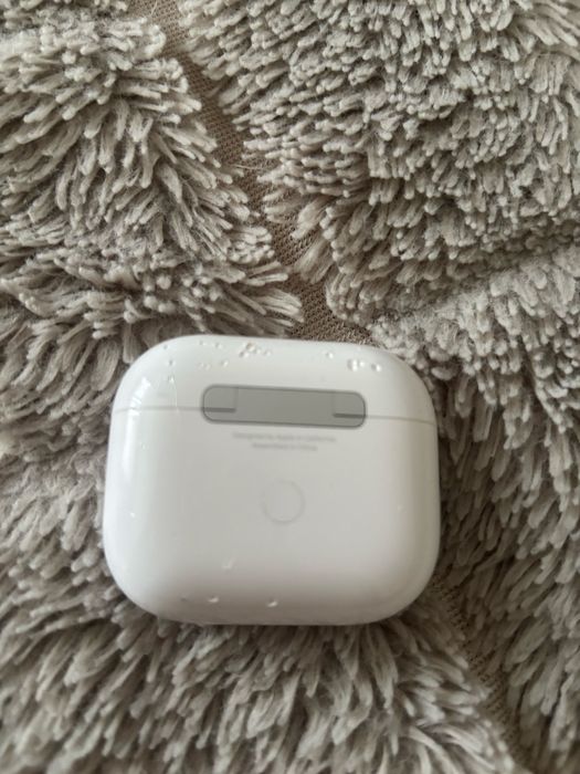 Оригіналький Кейс Apple AirPods 3