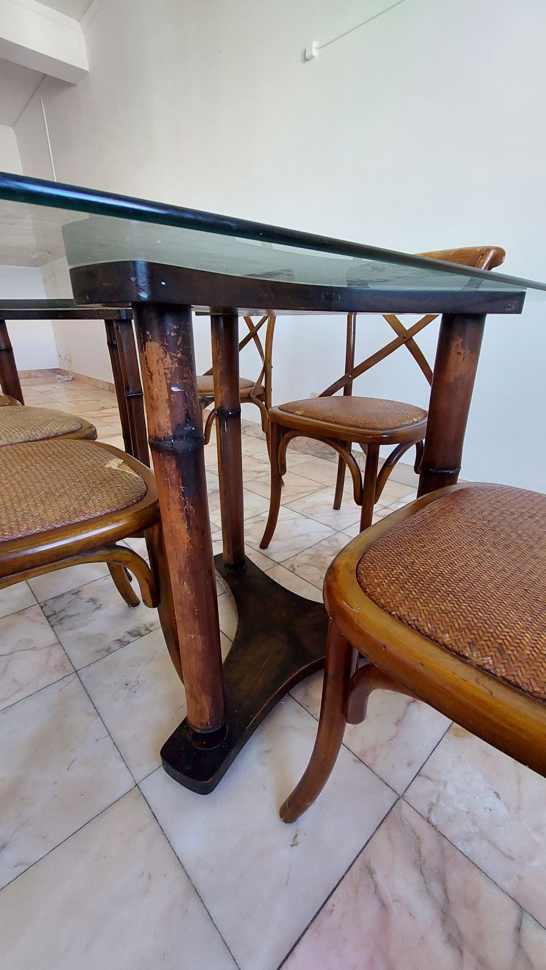 Mesa jantar com tampo vidro + 6 cadeiras