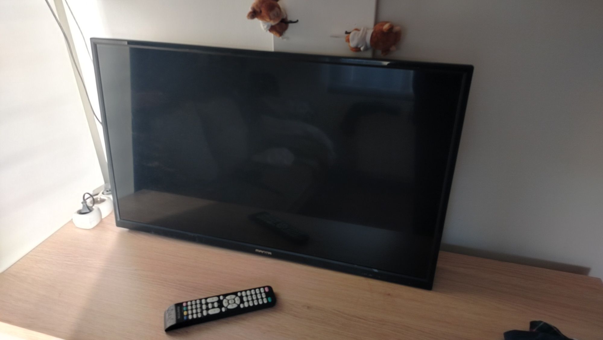 Telewizor Manta 32"