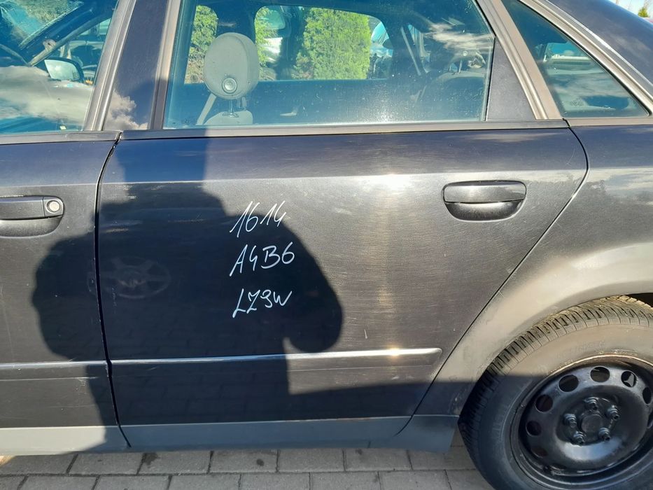 AUDI A4 B6 DRZWI LEWE TYLNE LEWY TYŁ SEDAN KOLOR: LZ9W