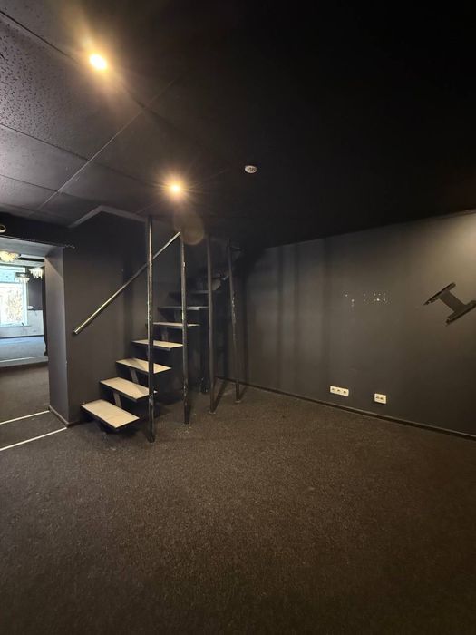 Пропоную в оренду приміщення у самому центрі Львова, вул. Курбаса