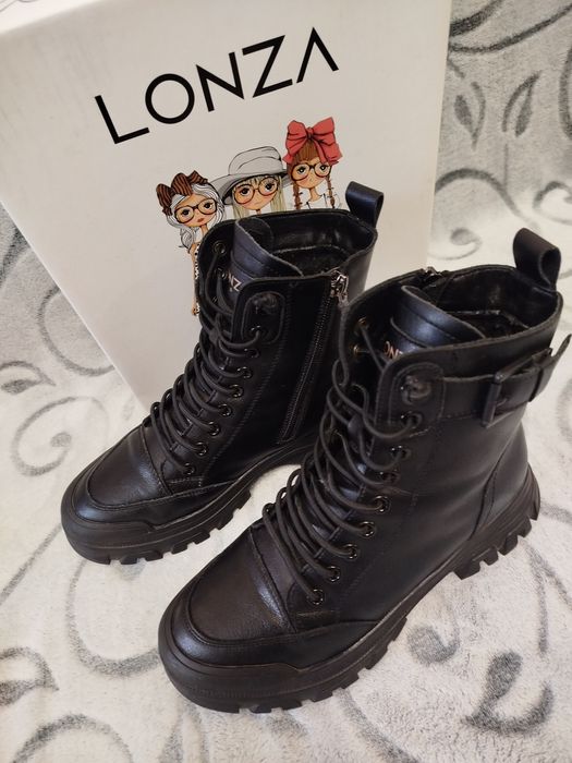 Зимові шкіряні чобітки (ботинки) Lonza, 37 р.