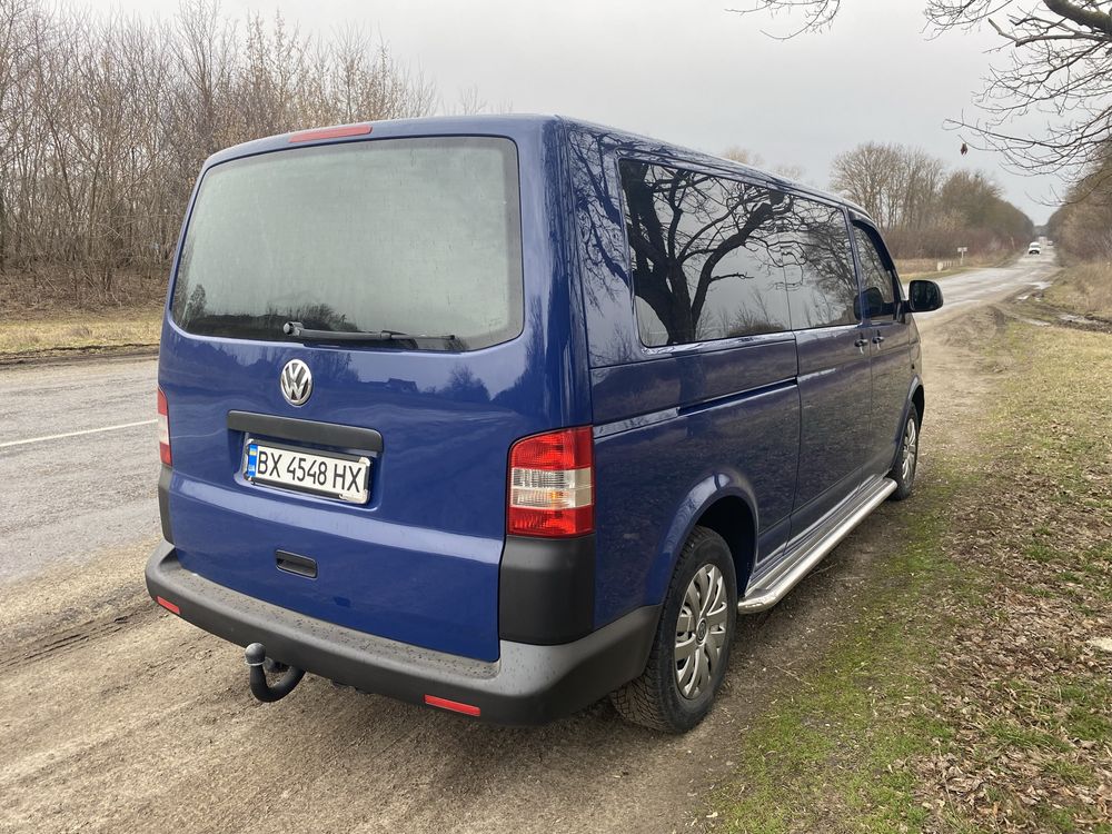 Продам бус Volkswagen T5 2011 року