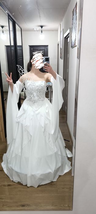 Сукня біла з корсетом випускна / весільна