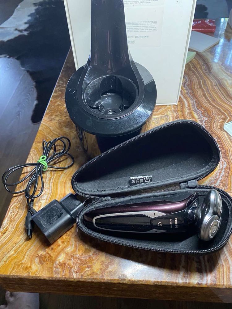 Philips Shaver series 9000 Электробритва для сухого и влажного бритья