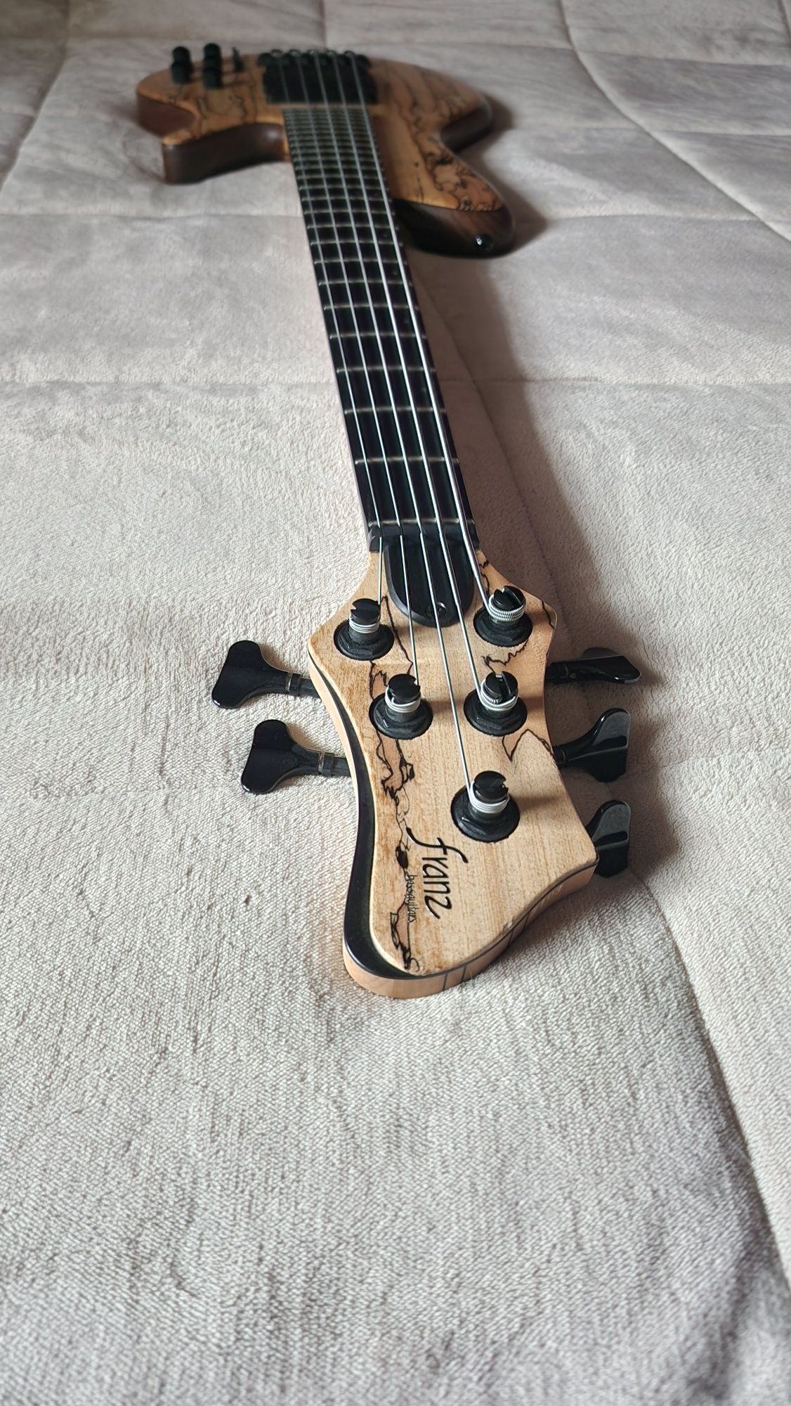 Baixo Franz bass sirius 5