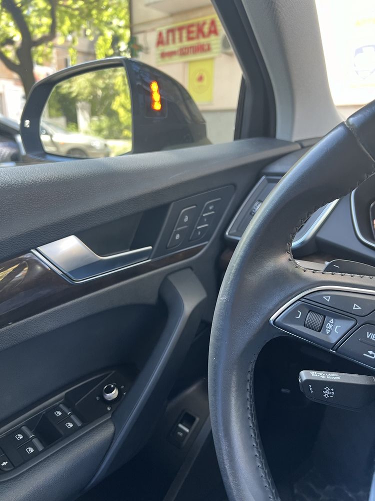 Продам Audi Q5 2019