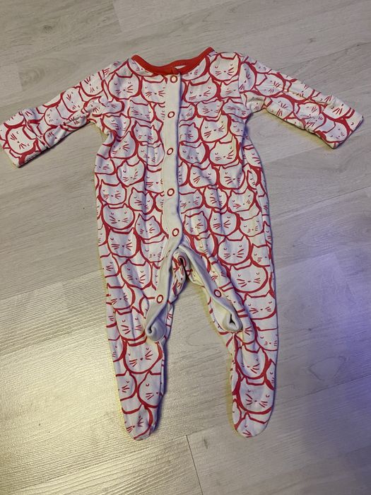 Śpiochy pajac koty różowo biały 56-62