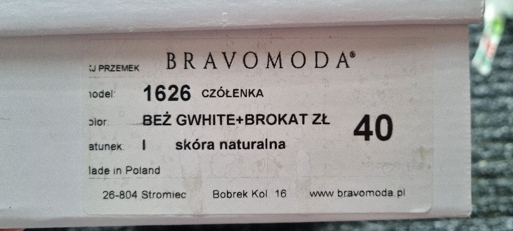 Nowe szpilki ze złotym obasem