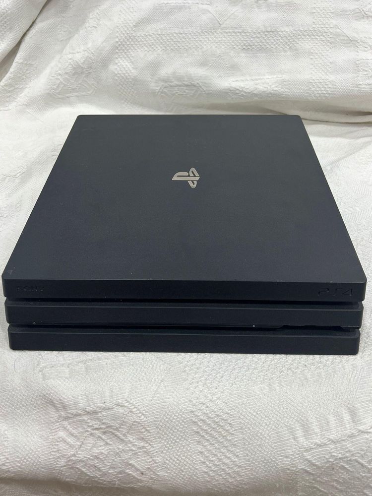 Playstation 4 PRO - 1 TB
