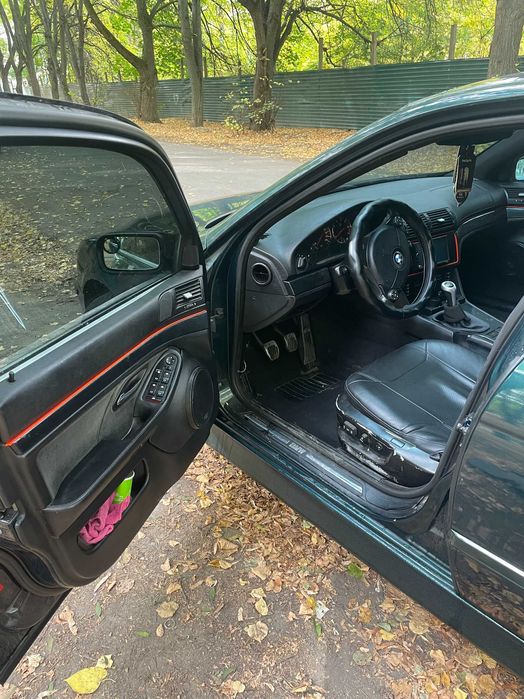 Продам BMW E39 1998 2.8 ГАЗ/Бензин (520i, 528i, 530I)