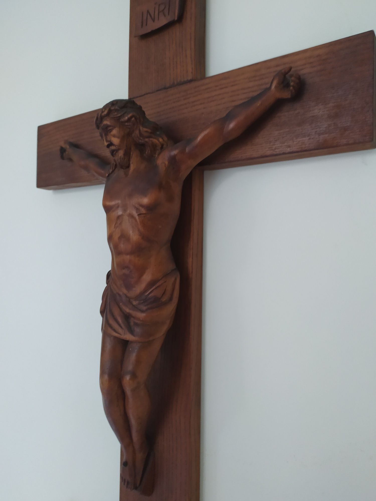 Krzyż krucyfiks Jezus wiszący drewno rzeźba