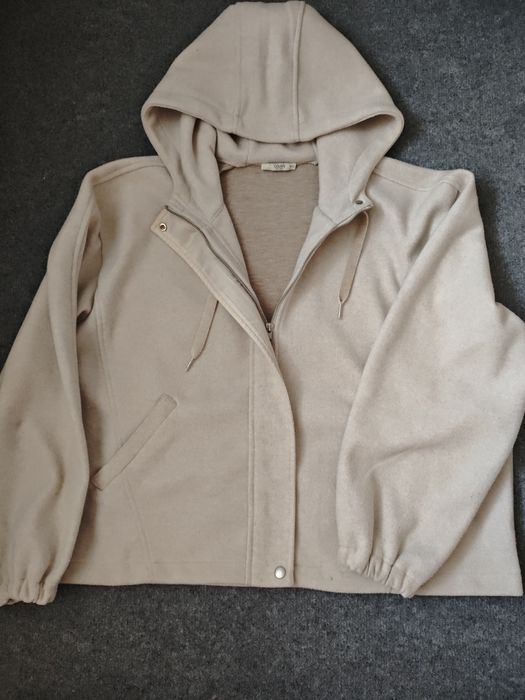 Куртка з капюшоном