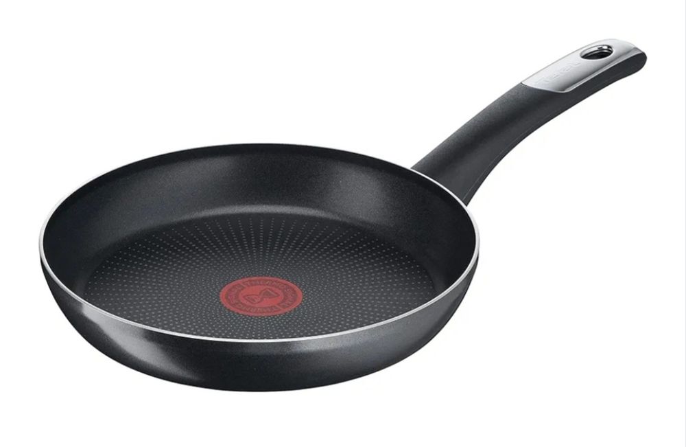 Patelnia Tefal Hard Titanium Essential, 28 cm