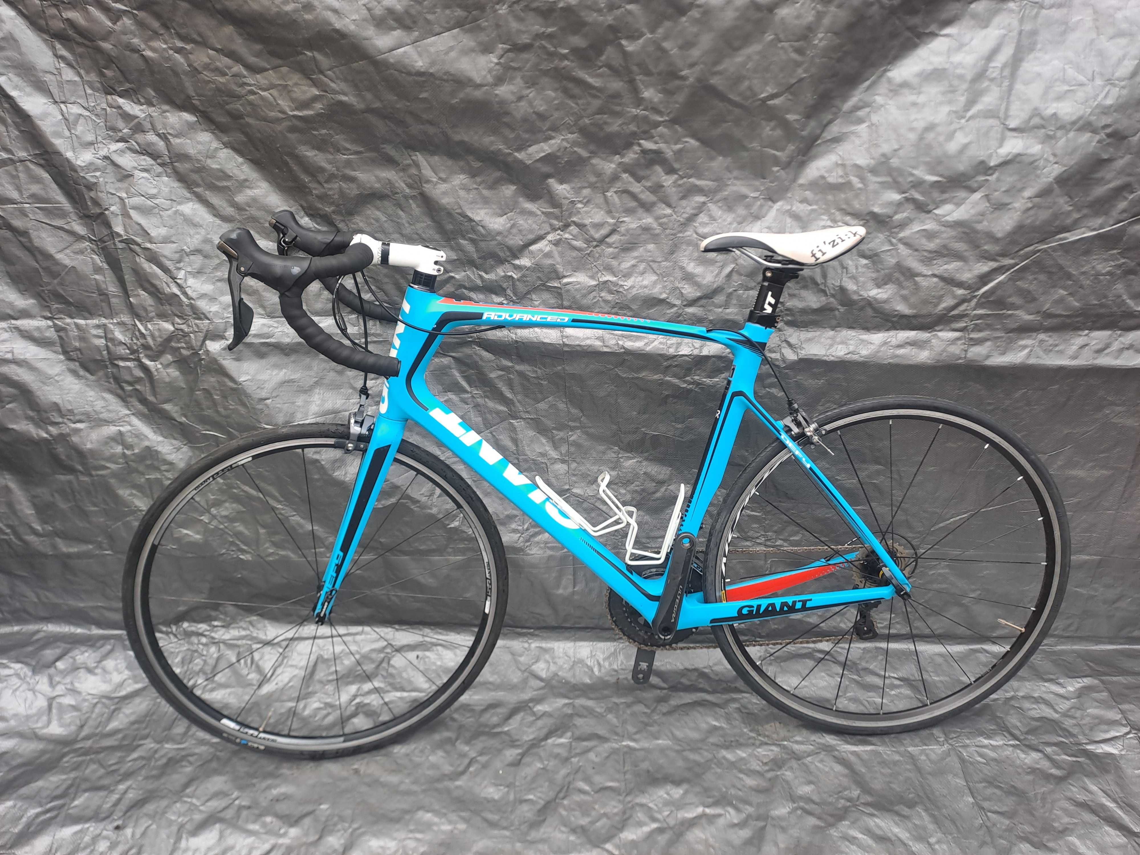 Rower szosowy Giant defy advanced 1