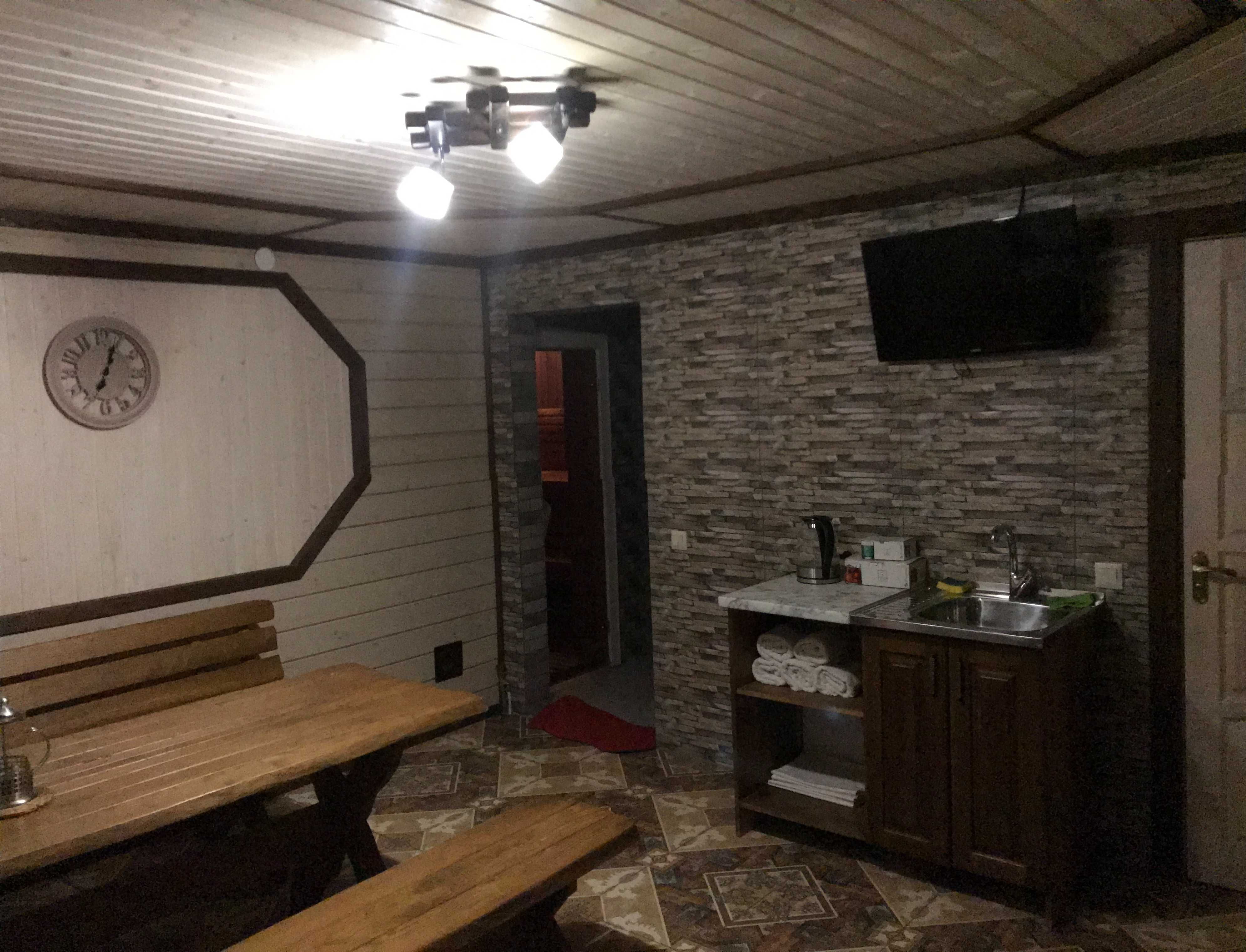 Садиба "Карпатське відлуння" – 2 котеджі з чаном і басейном, Карпати