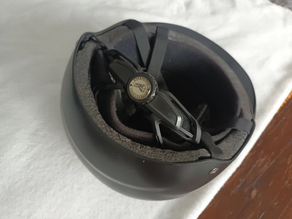 Kask jeździecki K-33