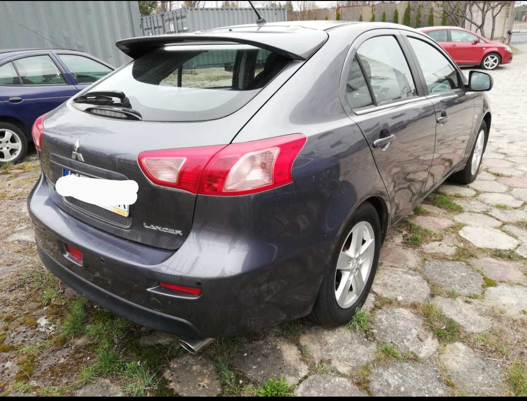 Mitsubishi Lancer Sportback Invite 1.8 benzyna (143 KM) 2010r. 5dzwi
