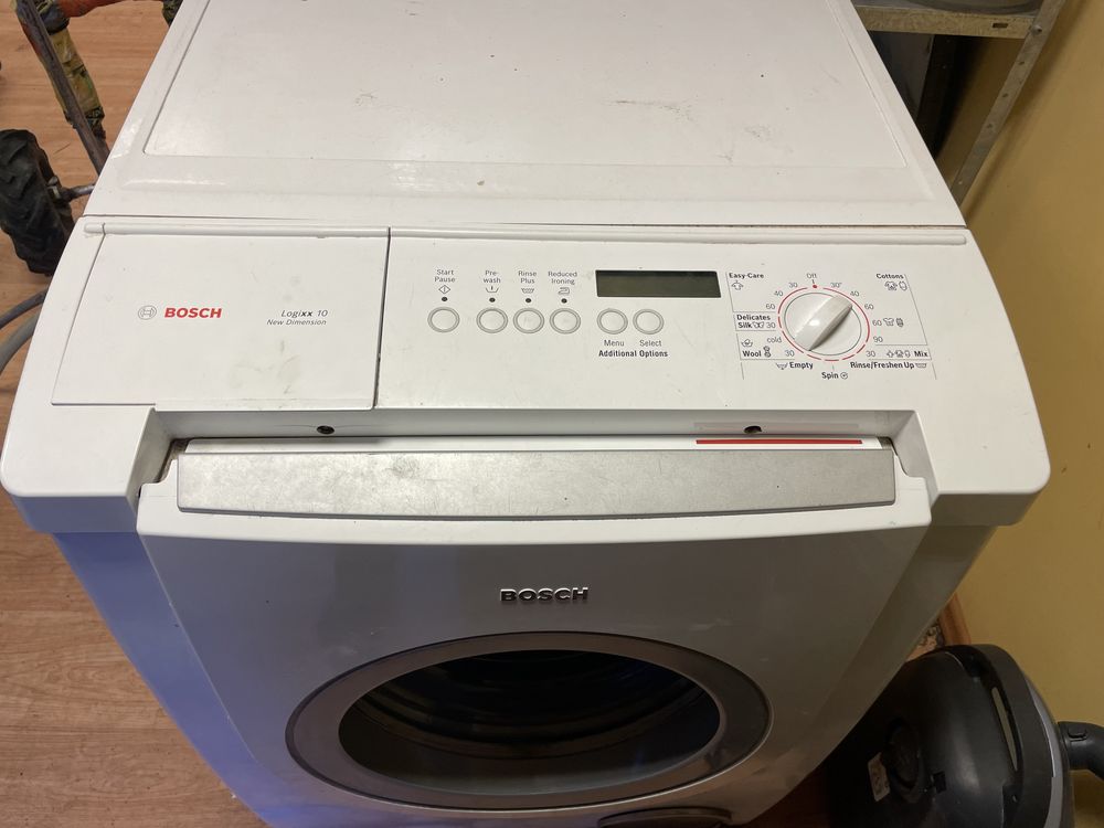 Bosch Logixx 10.    10kg wsadu