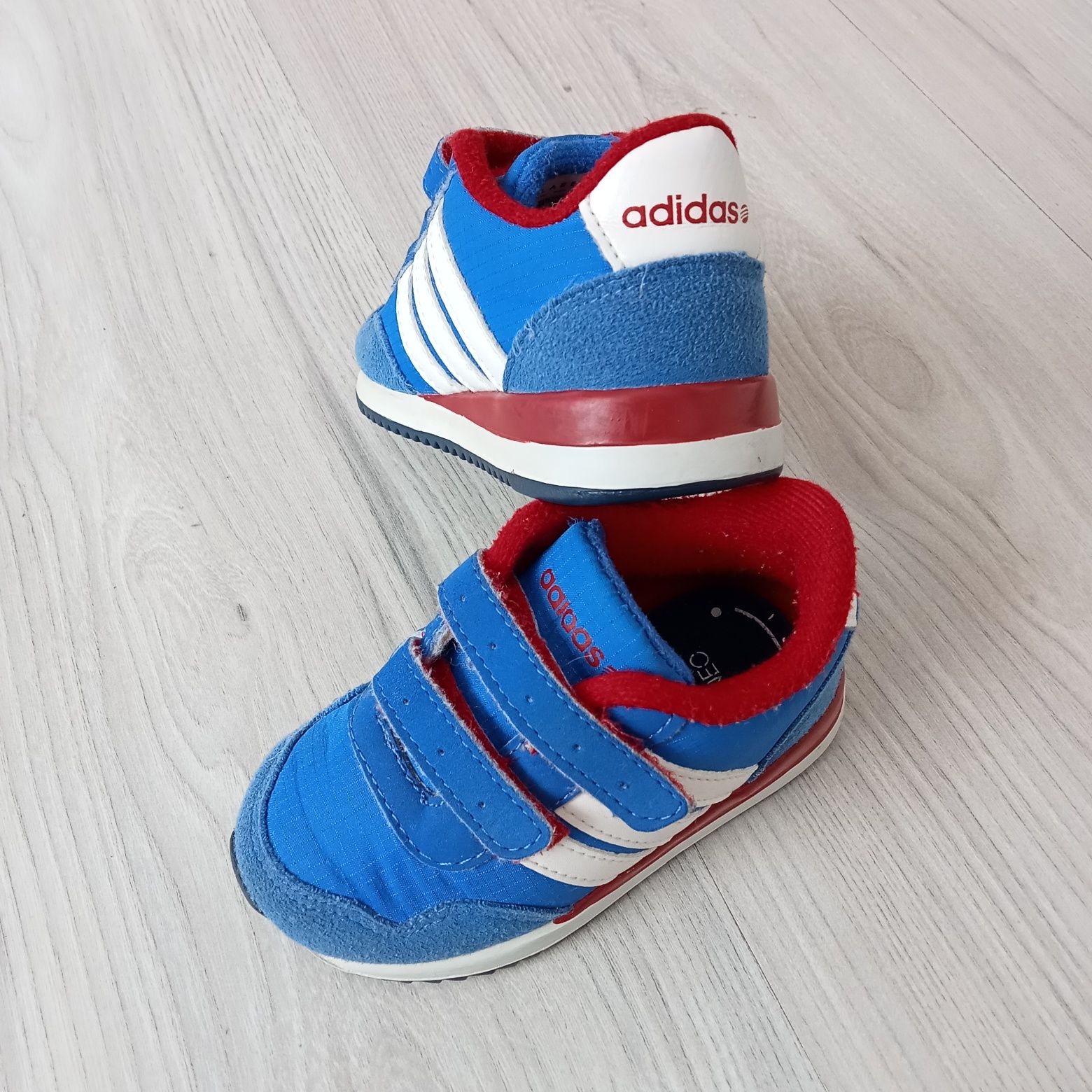 Buciki Adidas niemowlęce