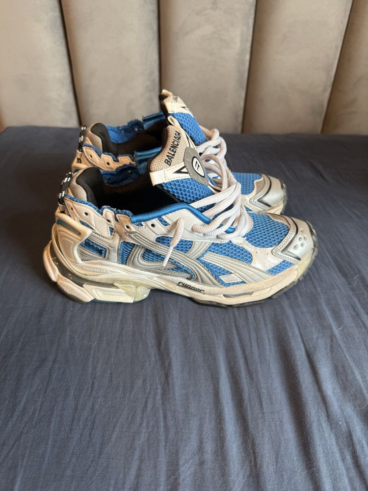 Balenciaga runner