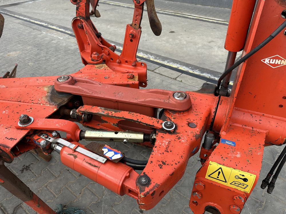 Pług kuhn Vari Master 122  5 skib 4+1 ażurowy