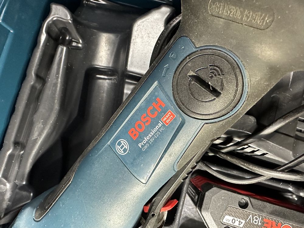 Безщіткова акумуляторна болгарка BOSCH GWS 18V-125 PC  Heavy Duty