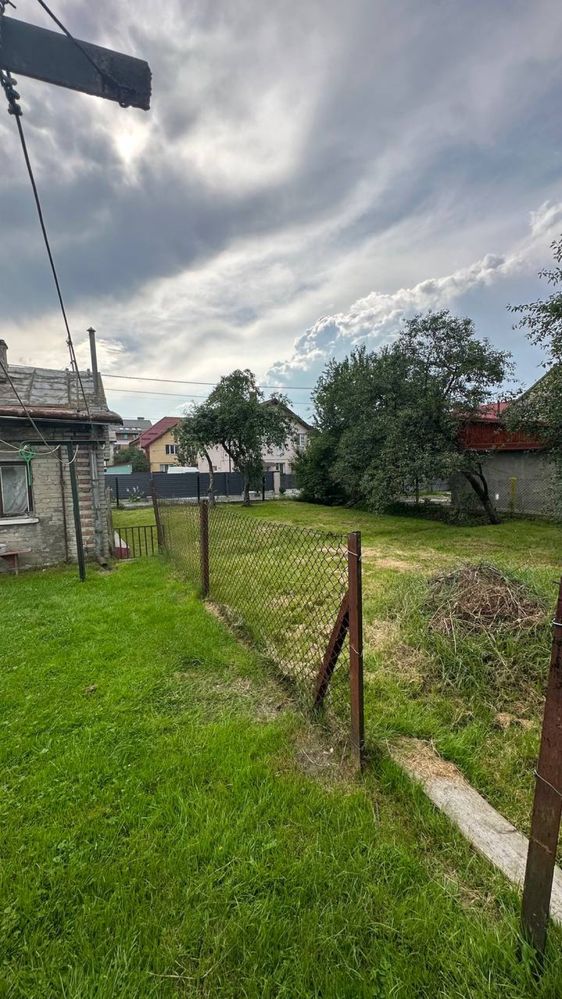 Продаж земельної ділянки з будинком Левандівка