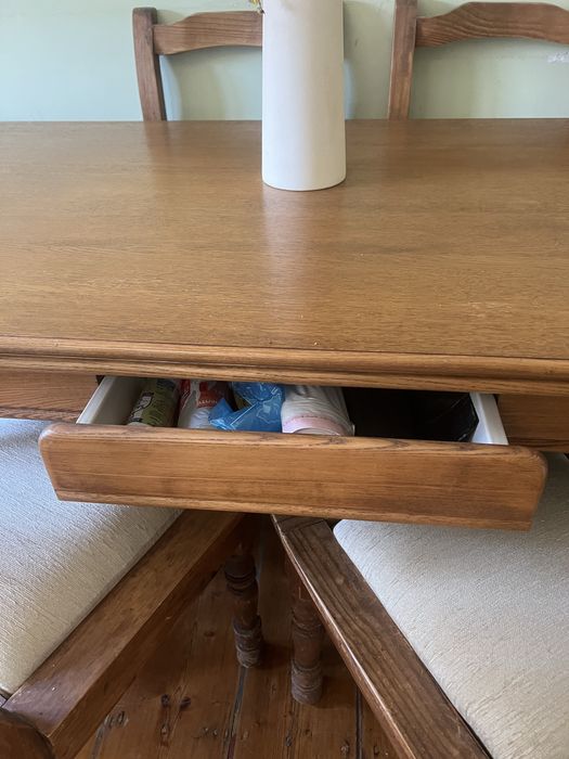 Mesa de jantar extensível em Madeira