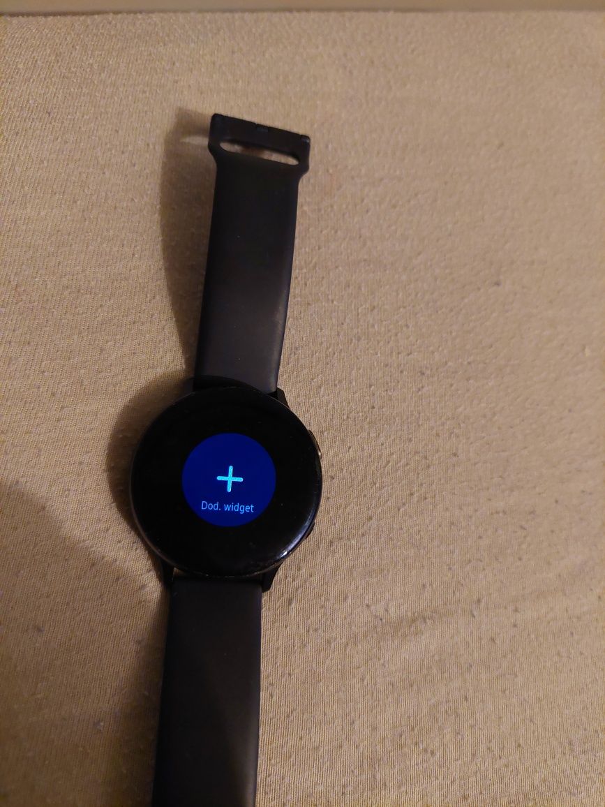 sprzedam zegarek samsung galaxy watch czarny.