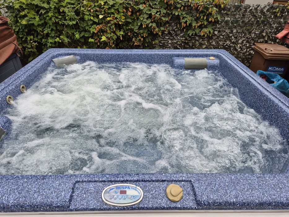 Jacuzzi ogrodowe używane 5️⃣ osobowe Aries Spa 
- 5 osobowe 
- stan db