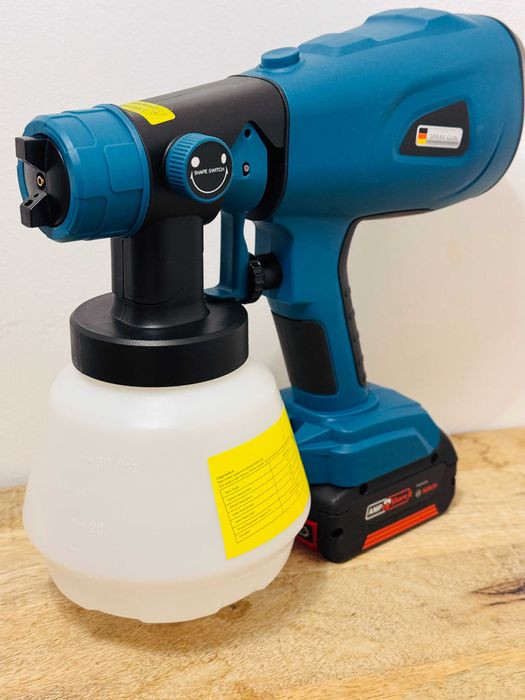 Pistolet akumulatorowy do zwilżania betonu i ścian pod aku bosch